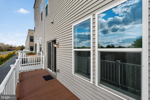 $665,000 | 16282 Connors Way, Unit 26, Rockville, MD 20855