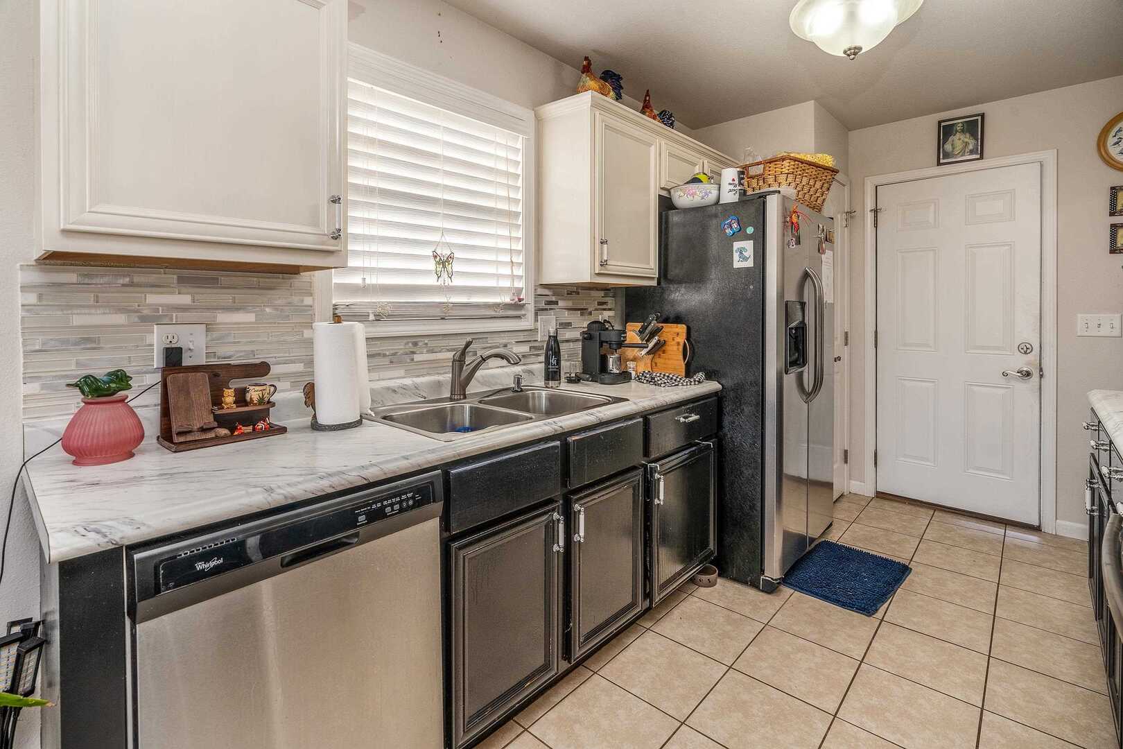 11114 Zachary Drive Marion, IL 62959 - Photo 11 of 34 a kitchen with stainless steel appliances a refrigerator sink and cabinets
