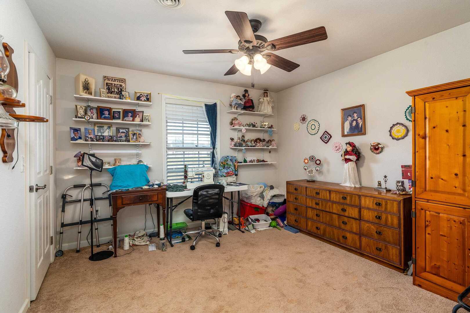11114 Zachary Drive Marion, IL 62959 - Photo 22 of 34 a view of a livingroom with workspace and a window