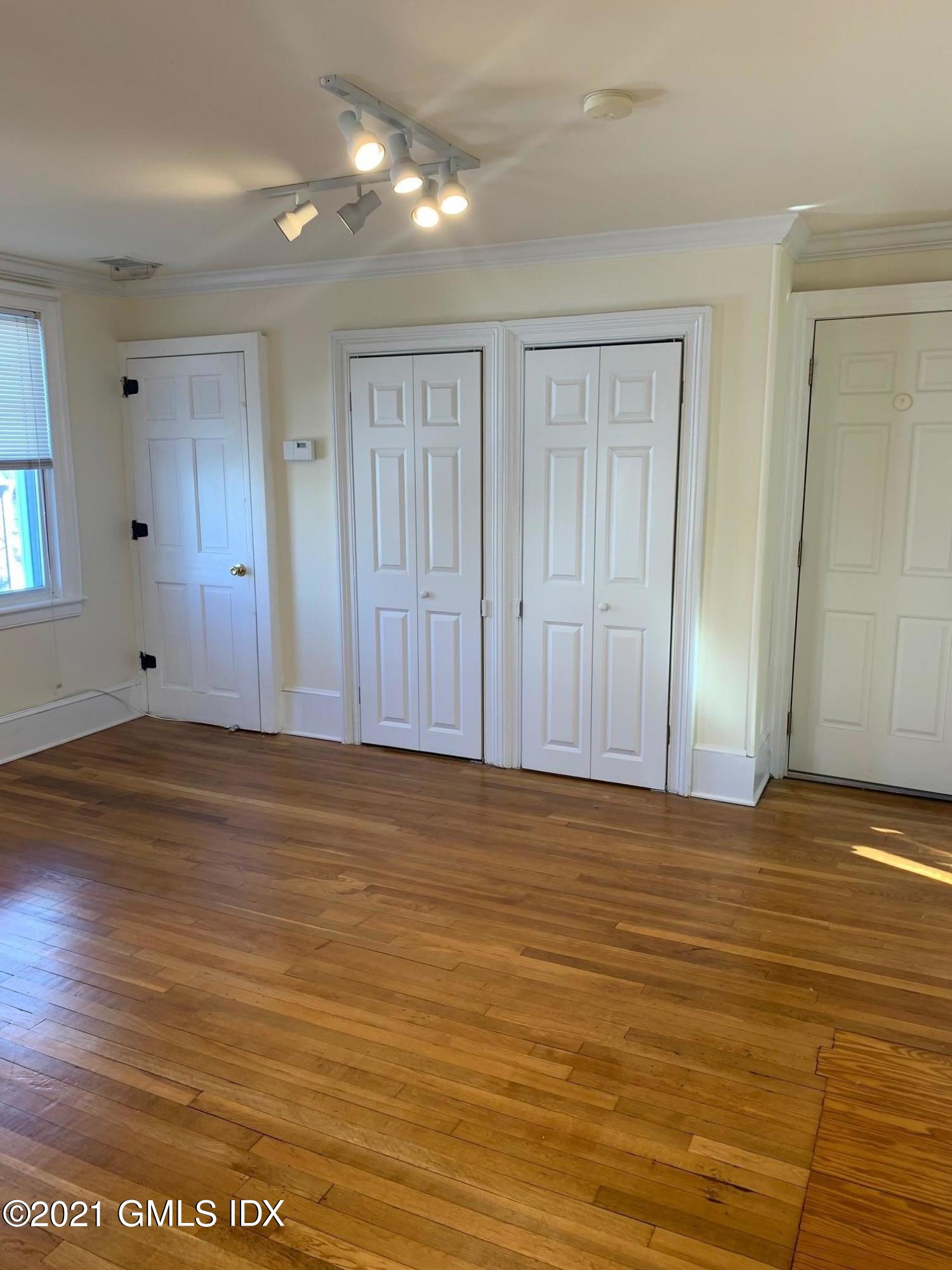 20 Division Street, Unit B Greenwich, CT 06830 - Photo 5 of 12 Studio