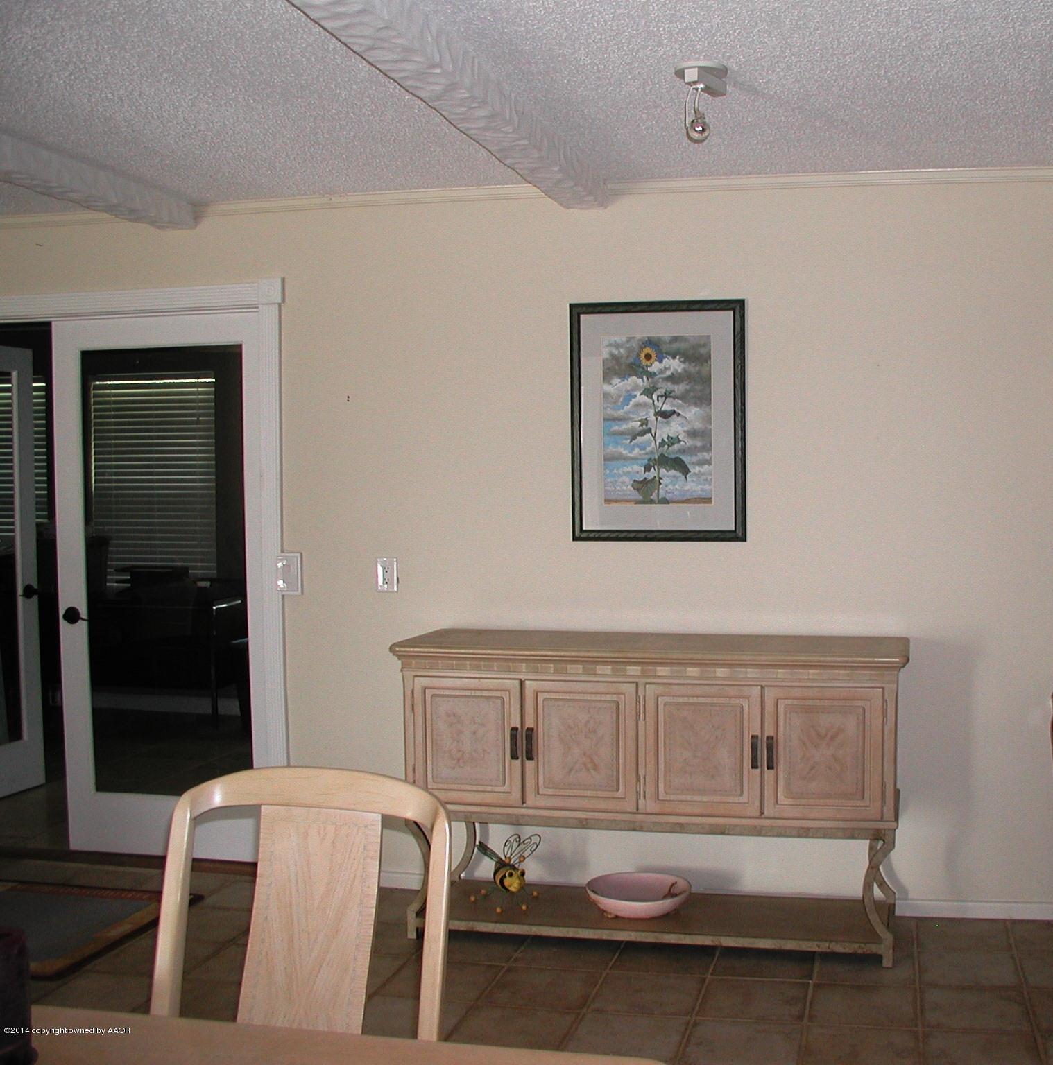 6001 White Fence Road Canyon, TX 79015 - Photo 12 of 29 Dining 2