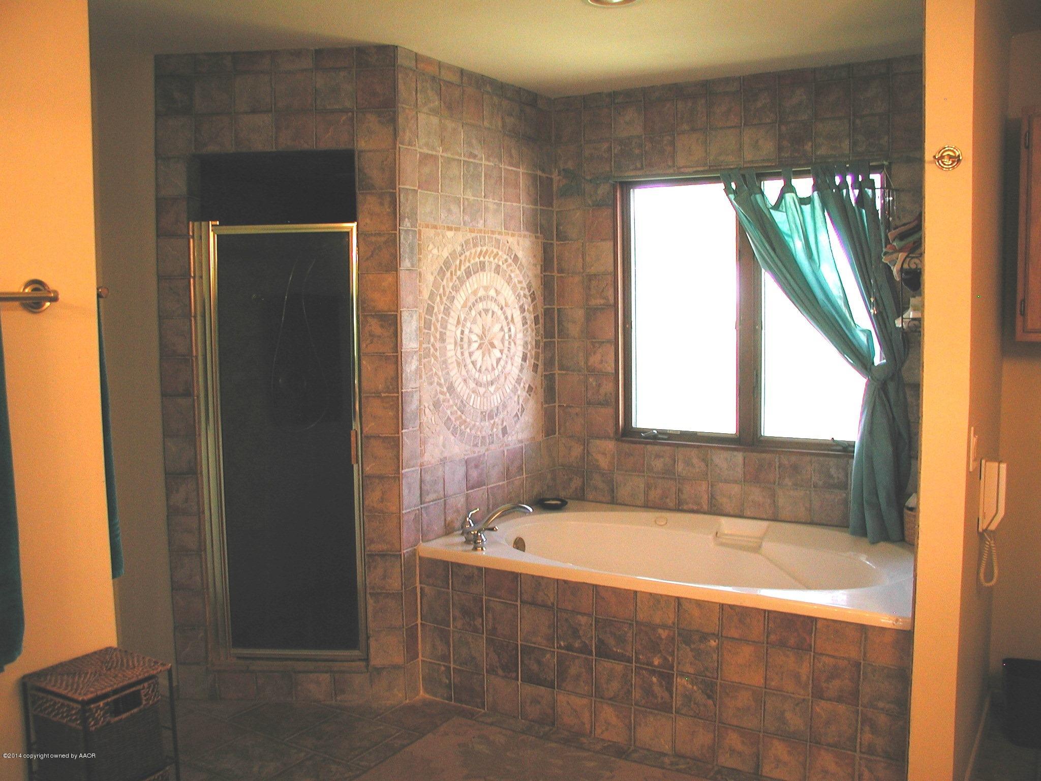 6001 White Fence Road Canyon, TX 79015 - Photo 14 of 29 Master Bath