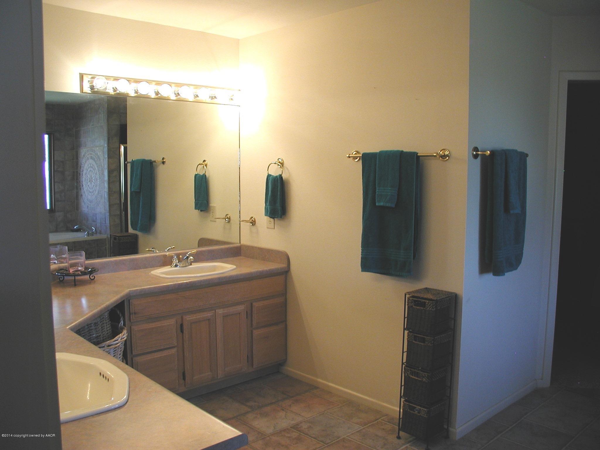 6001 White Fence Road Canyon, TX 79015 - Photo 15 of 29 Master Bath