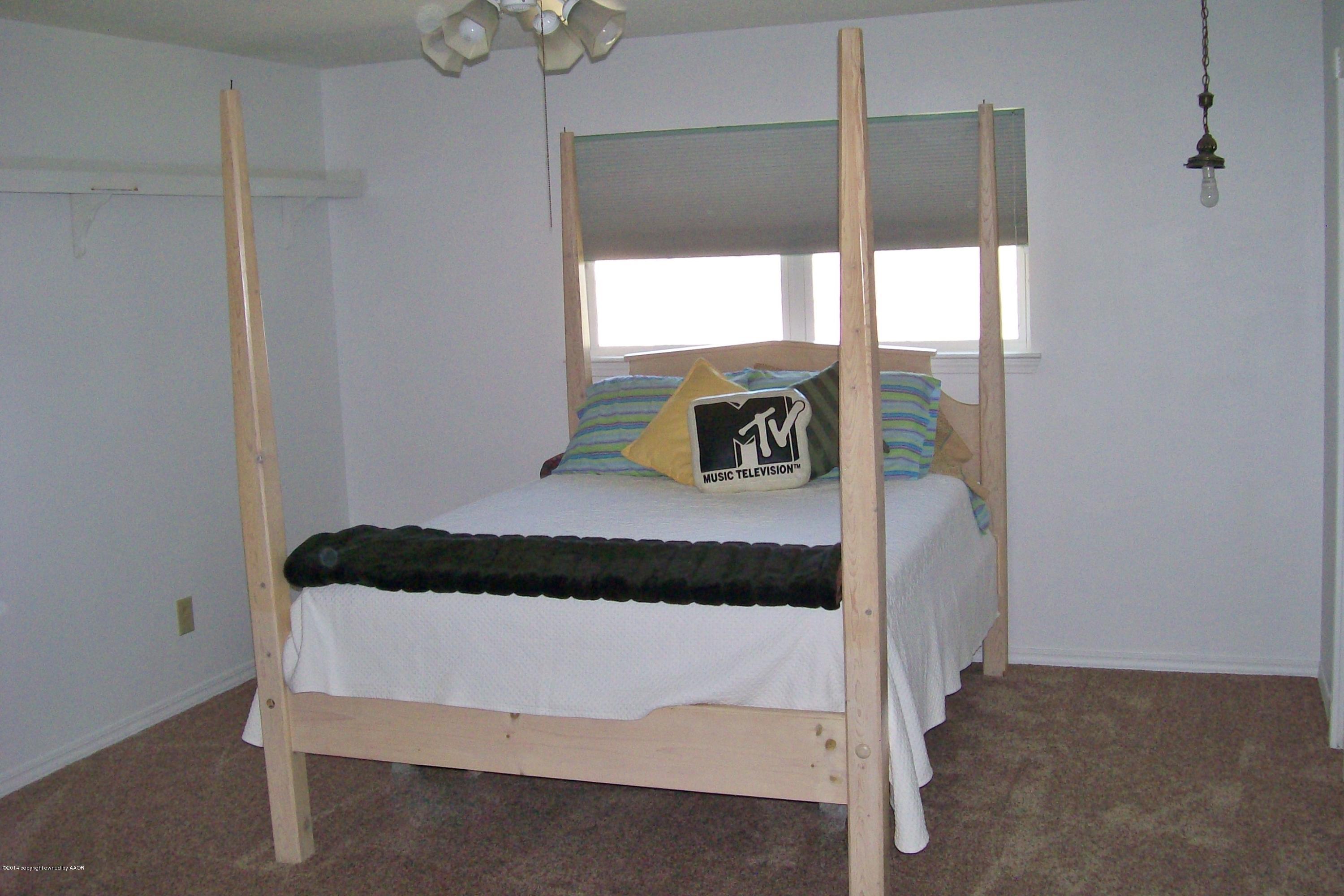 6001 White Fence Road Canyon, TX 79015 - Photo 16 of 29 Bedroom 2