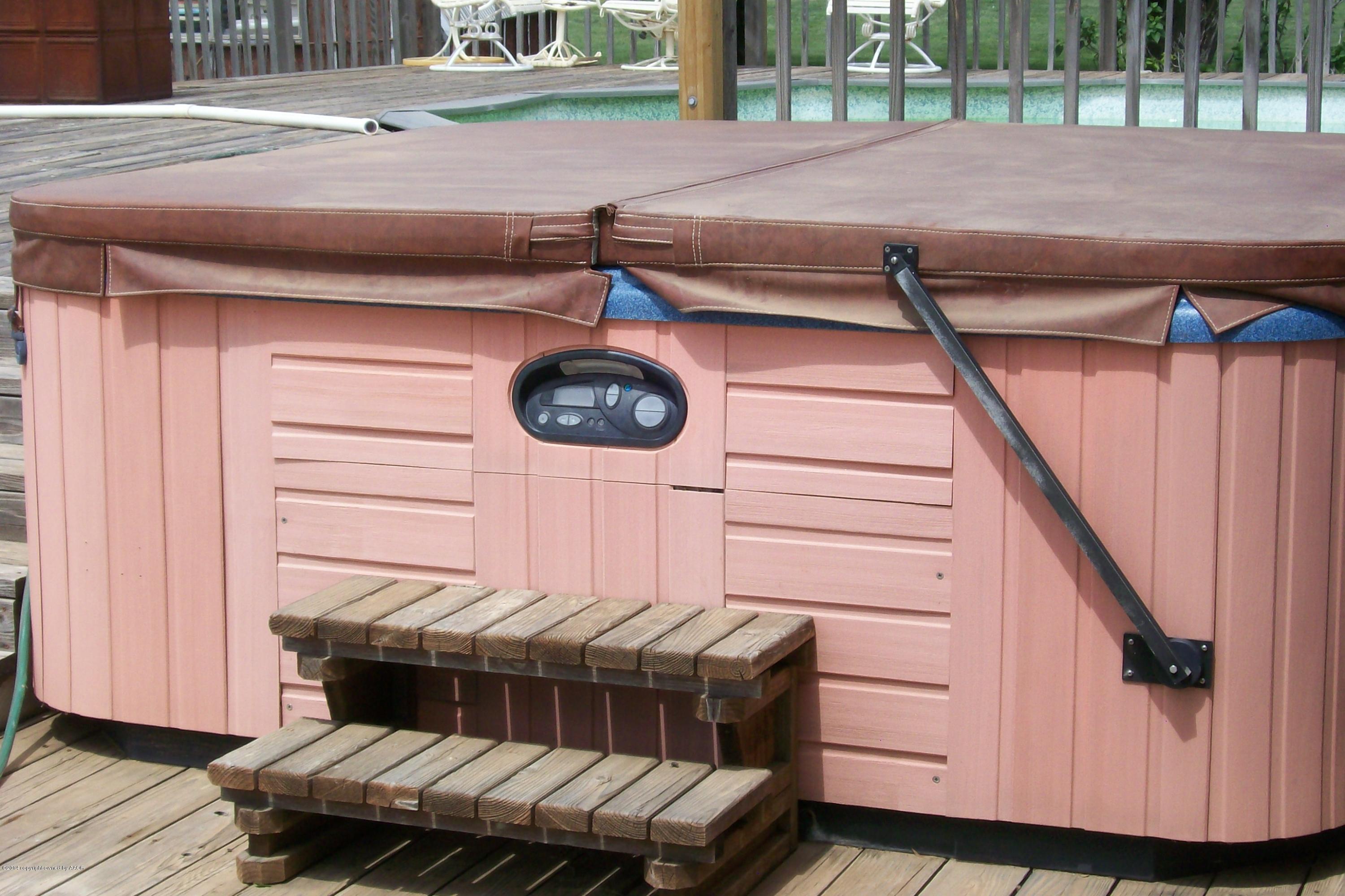 6001 White Fence Road Canyon, TX 79015 - Photo 25 of 29 Hot Tub conveys