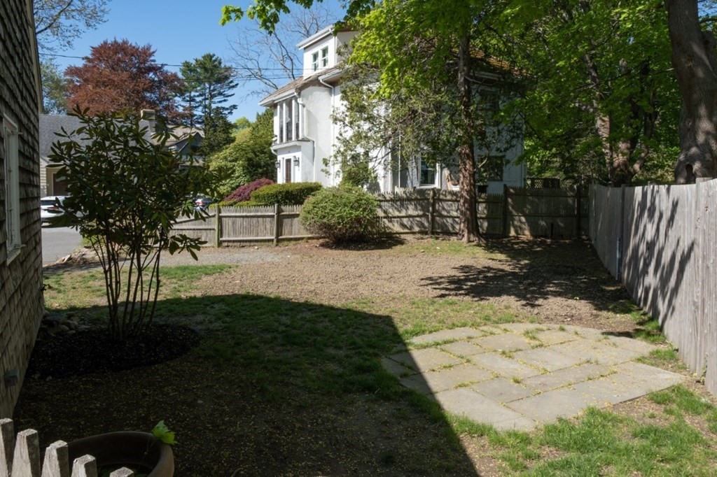 26 Preston Beach Road Marblehead, MA 01945 - Photo 13 of 16
