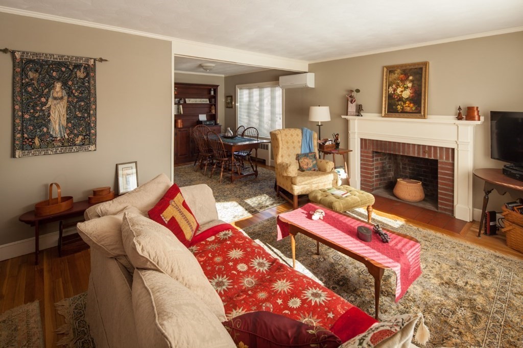 26 Preston Beach Road Marblehead, MA 01945 - Photo 3 of 16