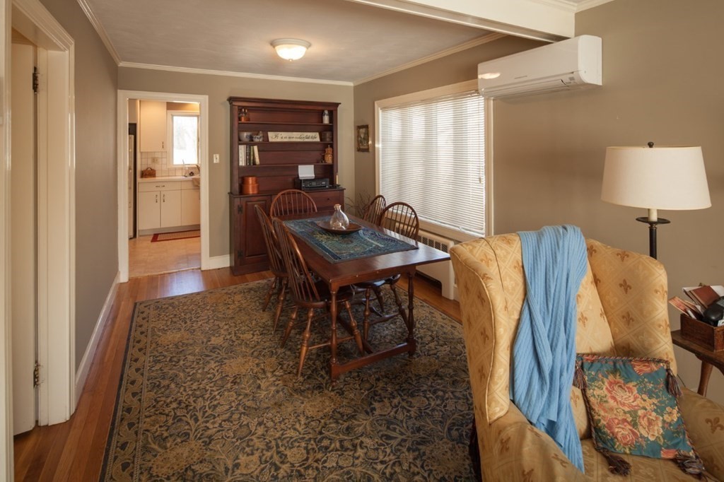 26 Preston Beach Road Marblehead, MA 01945 - Photo 4 of 16