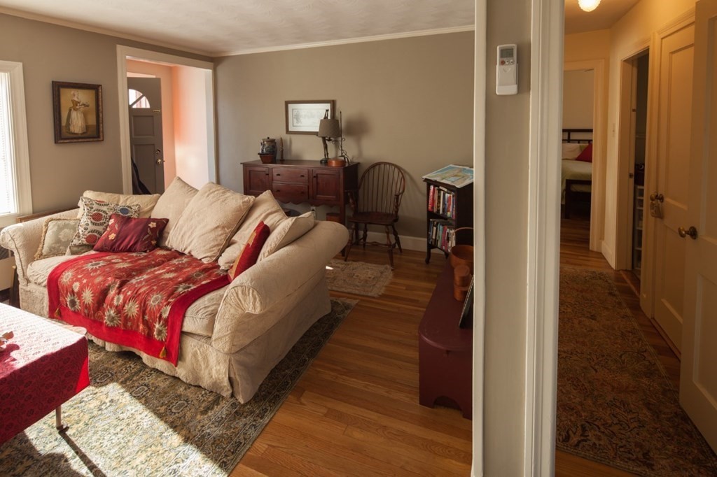 26 Preston Beach Road Marblehead, MA 01945 - Photo 5 of 16