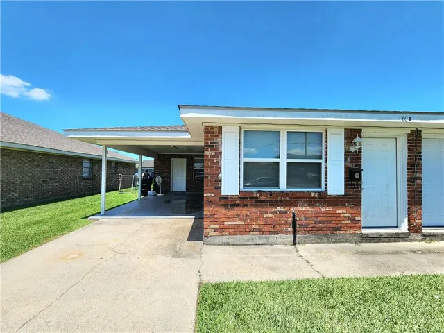 $1,550 | 110 Zeta Street, Unit B, Belle Chasse, LA 70037