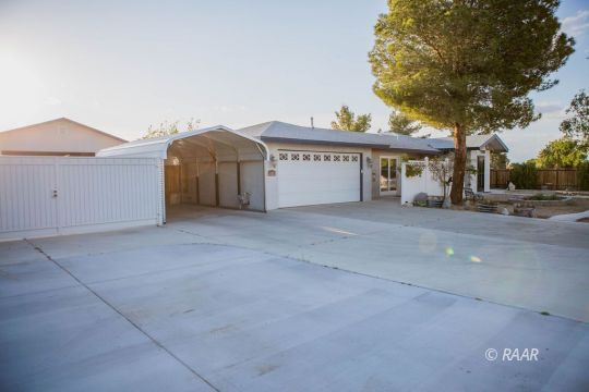823 North Fairview Street Ridgecrest, CA 93555 - Photo 4 of 35 a view of a house with a outdoor space
