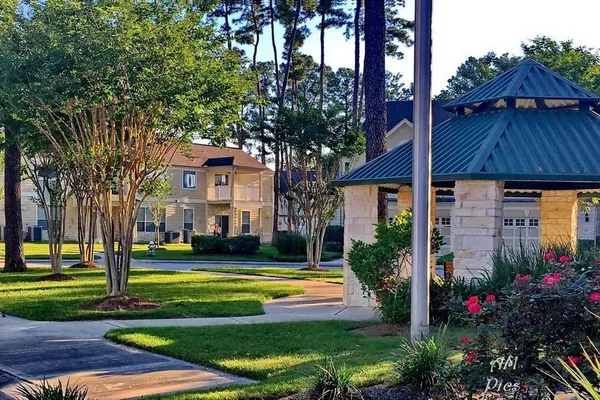 $187,900 | 13600 Breton Ridge Street, Unit 9C, Houston, TX 77070
