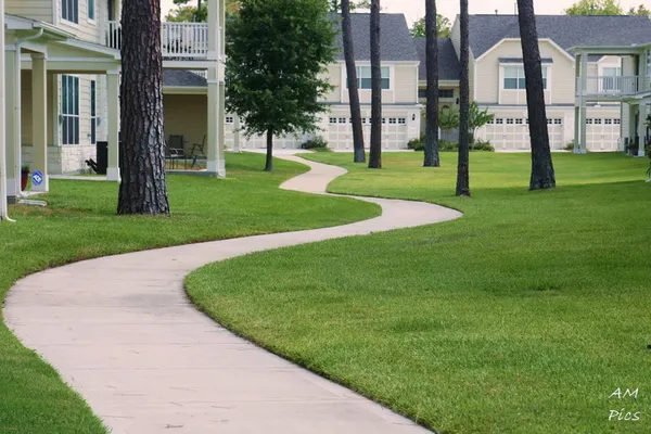 $187,900 | 13600 Breton Ridge Street, Unit 9C, Houston, TX 77070