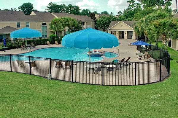 $187,900 | 13600 Breton Ridge Street, Unit 9C, Houston, TX 77070