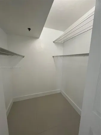 $2,900 | 20505 East Country Club Drive, Unit 2132, Aventura, FL 33180