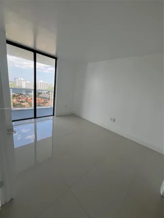 $2,900 | 20505 East Country Club Drive, Unit 2132, Aventura, FL 33180