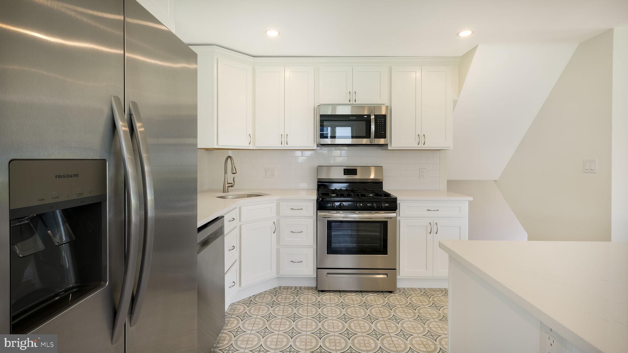 612 Cambridge Road Brookhaven, PA 19015 - Photo 53 of 57 Spacious work surface
