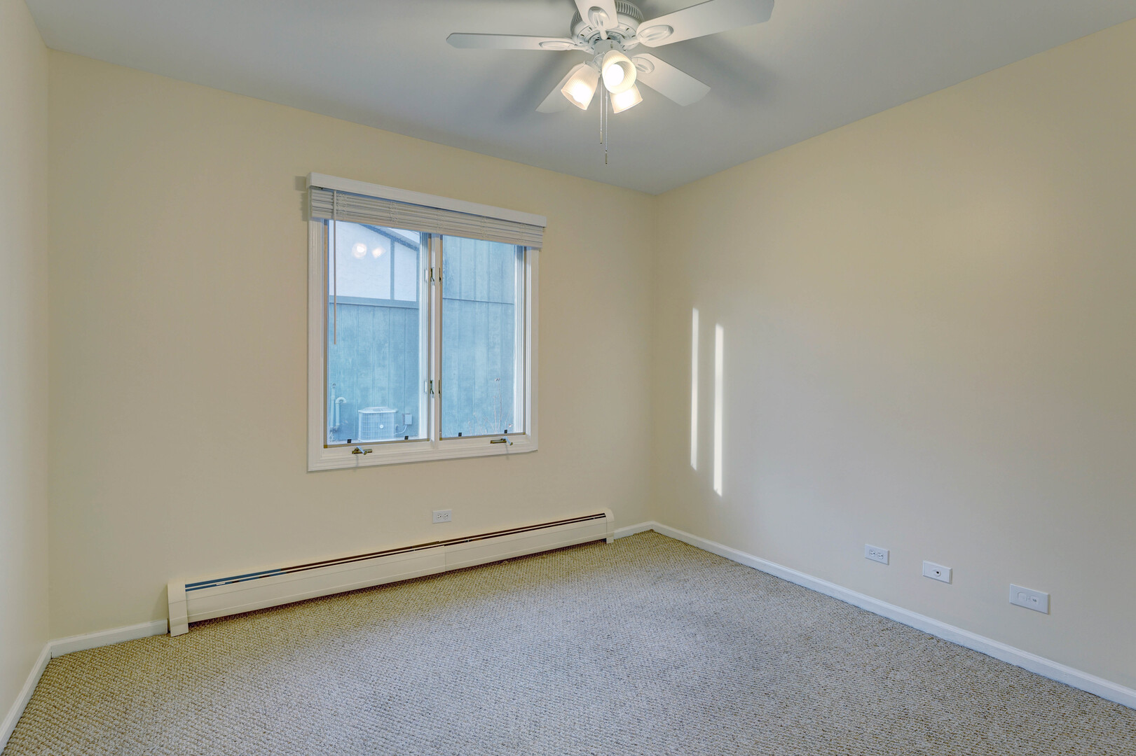 547 Eichler Drive West Dundee, IL 60118 - Photo 16 of 24 an empty room with a window