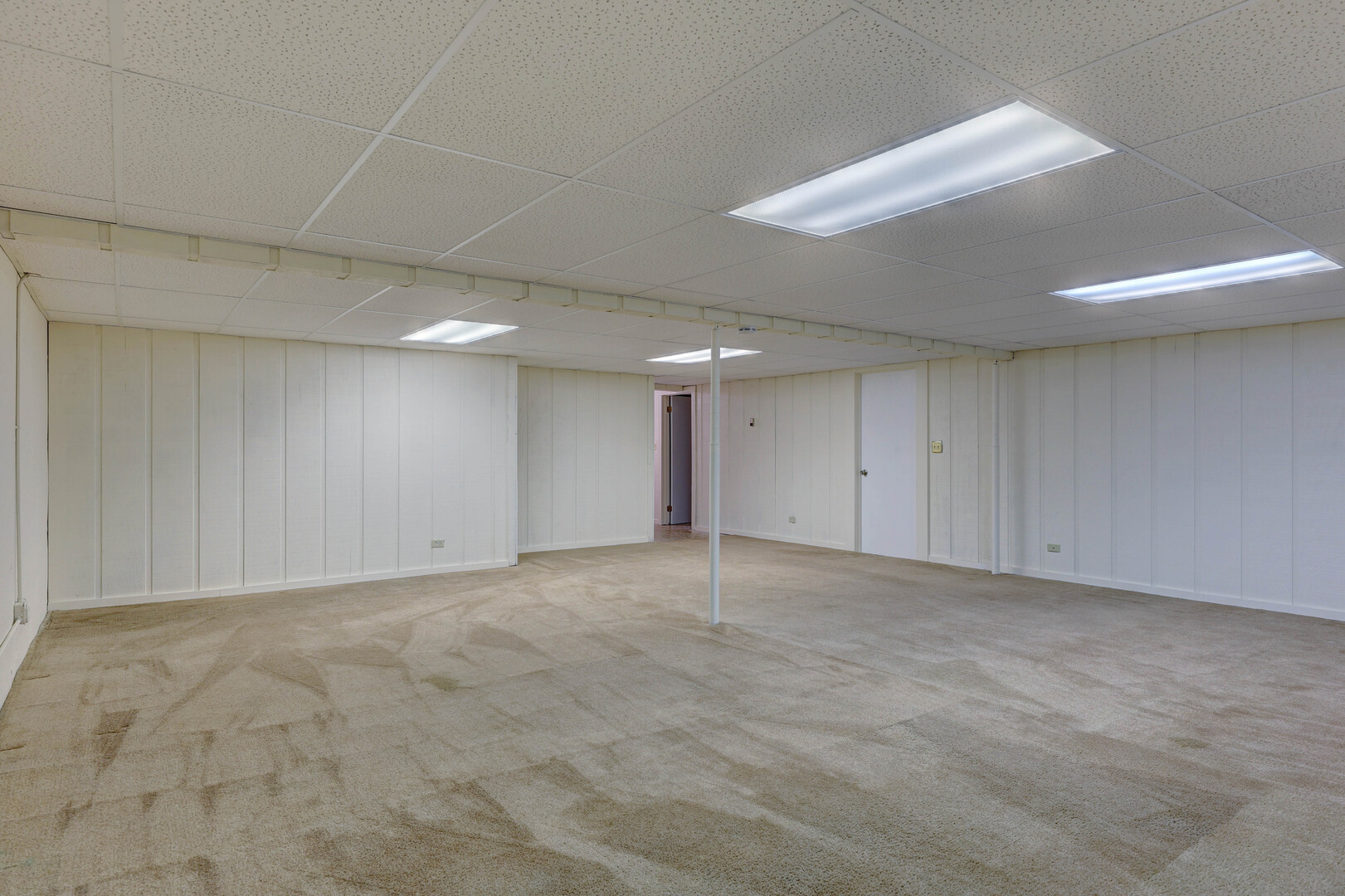547 Eichler Drive West Dundee, IL 60118 - Photo 18 of 24 a view of an empty room