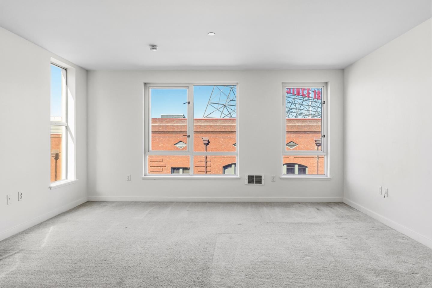 888 7th Street, Unit L20 San Francisco, CA 94107 - Photo 8 of 29