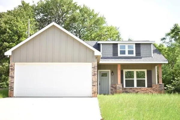 $1,625 | 1216 West Nelson Street, Denison, TX 75020