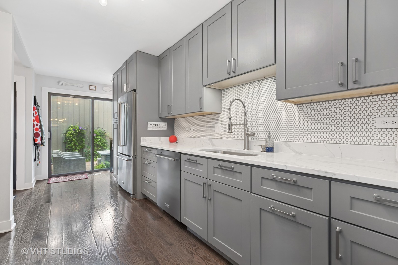 436 Shoreline Road Lake Barrington, IL 60010 - Photo 14 of 56 Gallery Image 14
