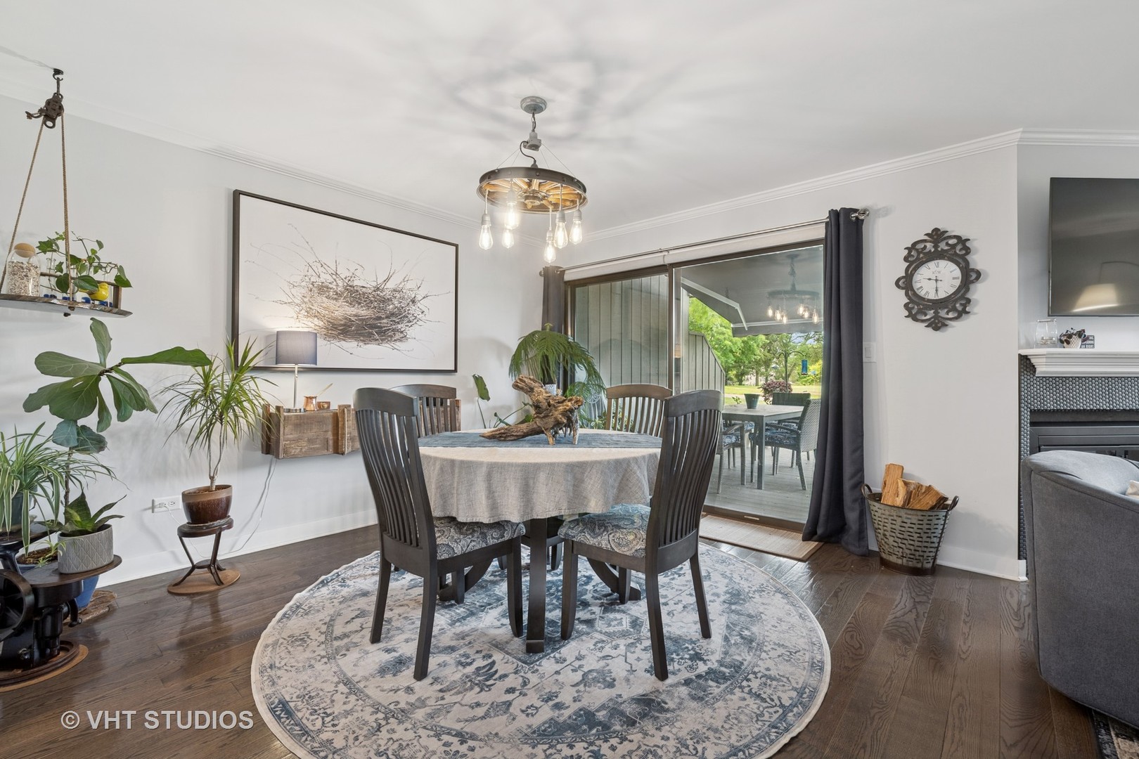 436 Shoreline Road Lake Barrington, IL 60010 - Photo 10 of 56 Gallery Image 10