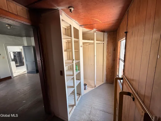 $1,200 | 11 Lefferts Street, Unit UP, Amsterdam, NY 12010