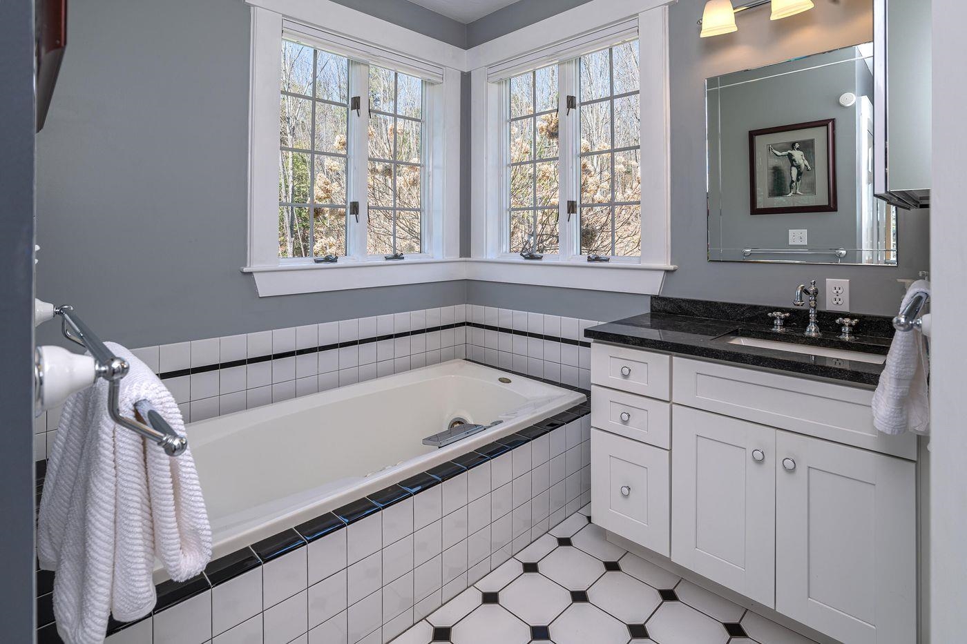 239 Gould Hill Road Hopkinton, NH 03229 - Photo 23 of 33