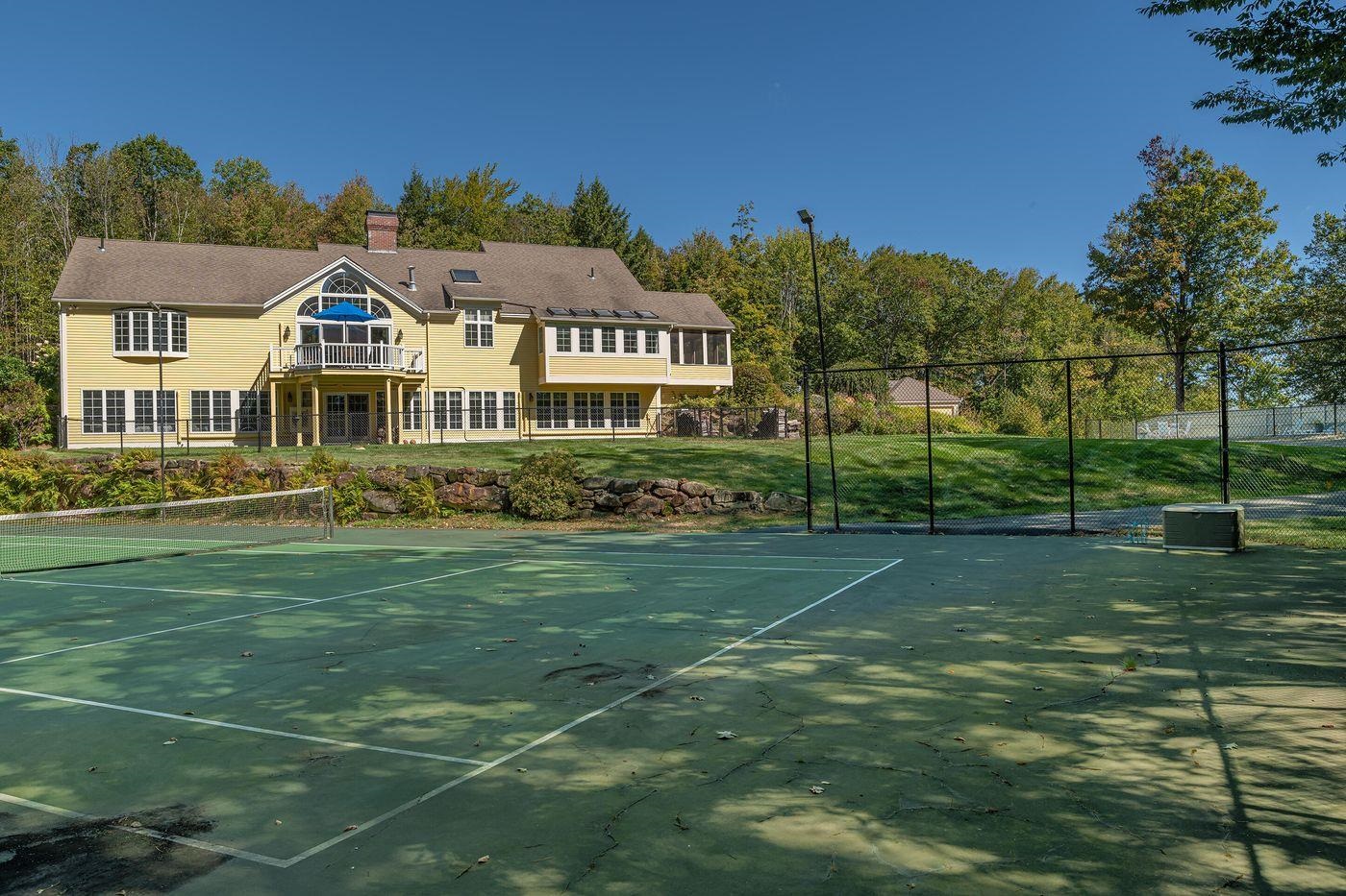 239 Gould Hill Road Hopkinton, NH 03229 - Photo 4 of 33