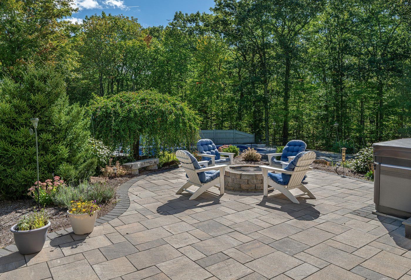 239 Gould Hill Road Hopkinton, NH 03229 - Photo 6 of 33