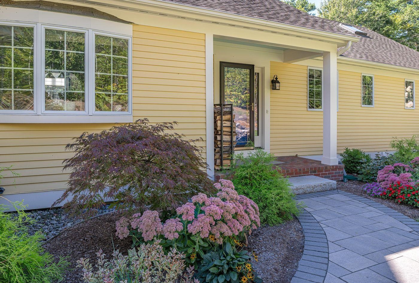 239 Gould Hill Road Hopkinton, NH 03229 - Photo 8 of 33