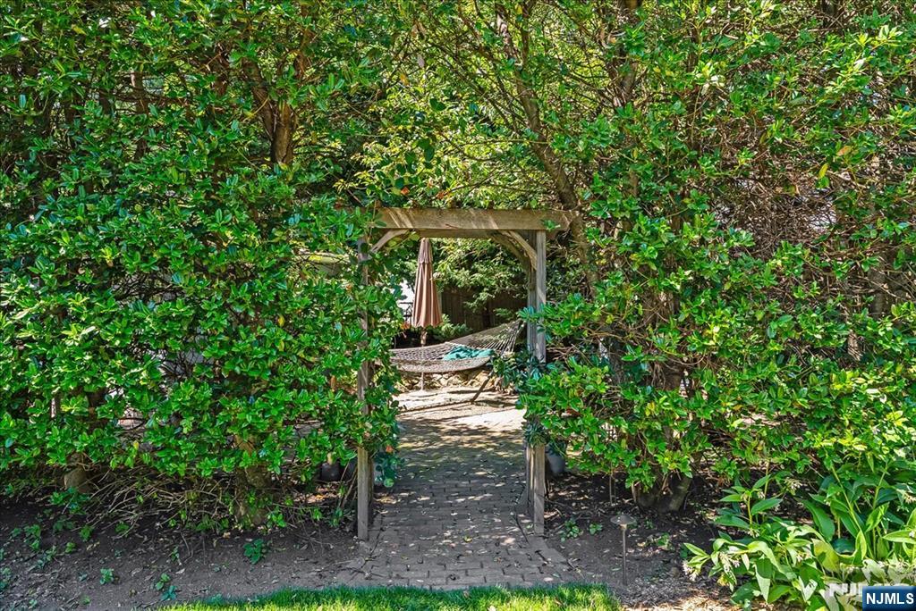 44 Dodd Street Montclair, NJ 07042 - Photo 45 of 50 Gallery Image 45