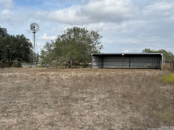 $1,650,000 | 4689 County Road 302, Runge, TX 78151