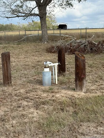 $1,870,190 | 4689 County Road 302, Runge, TX 78151