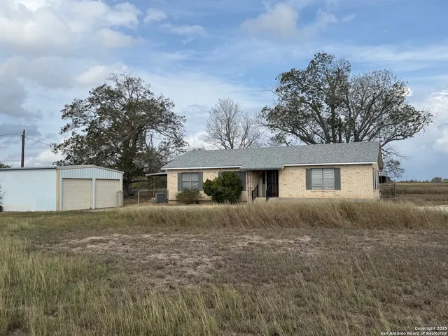 $1,870,190 | 4689 County Road 302, Runge, TX 78151