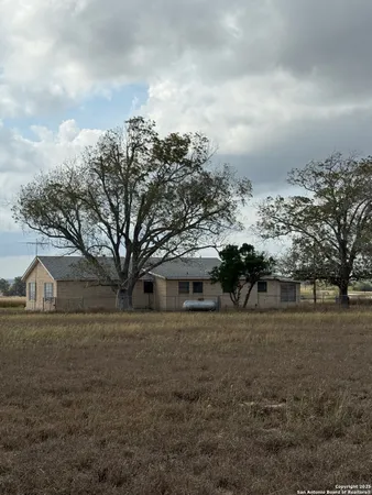 $1,650,000 | 4689 County Road 302, Runge, TX 78151