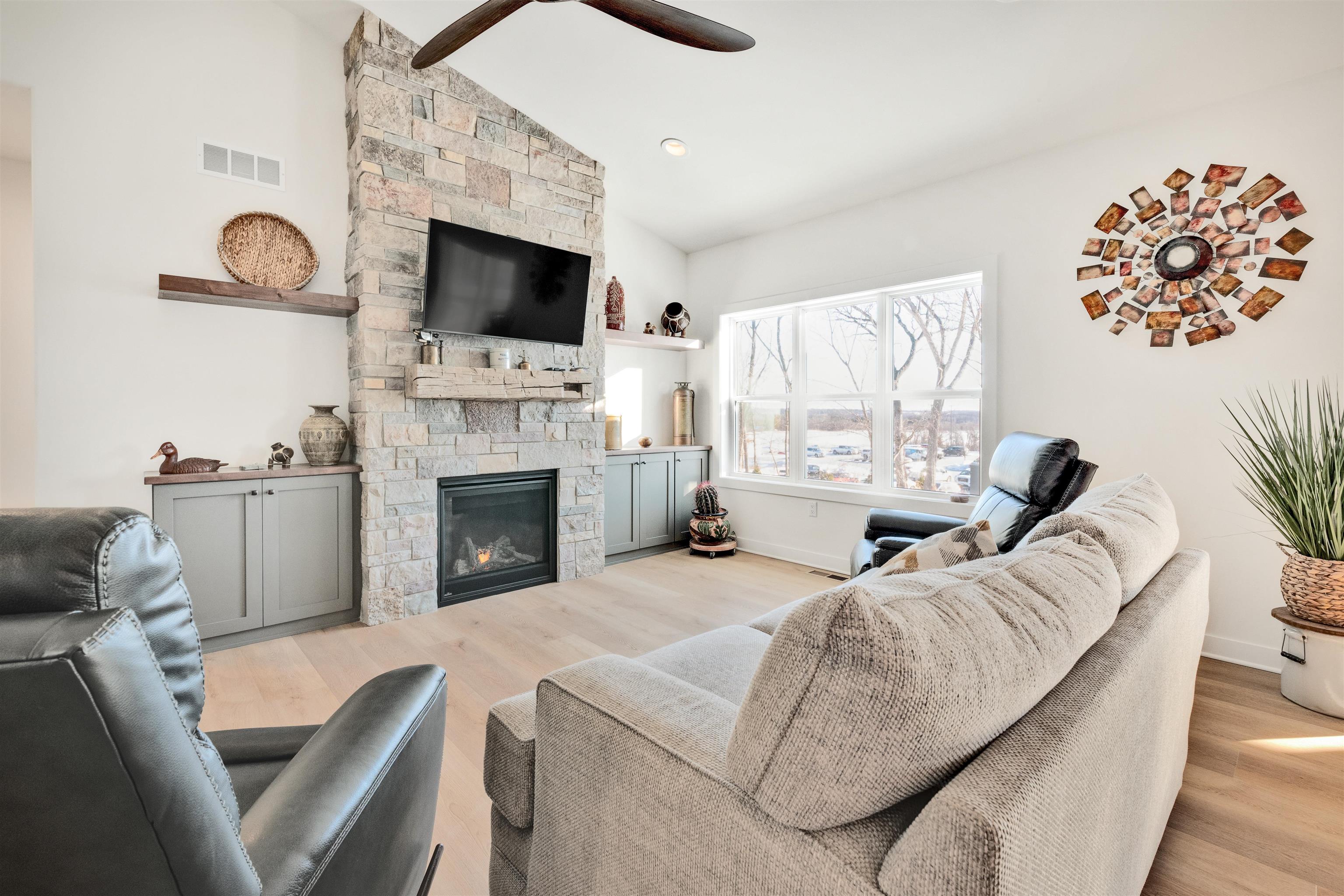 4147 Fox Forest DeForest, WI 53532 - Photo 12 of 55