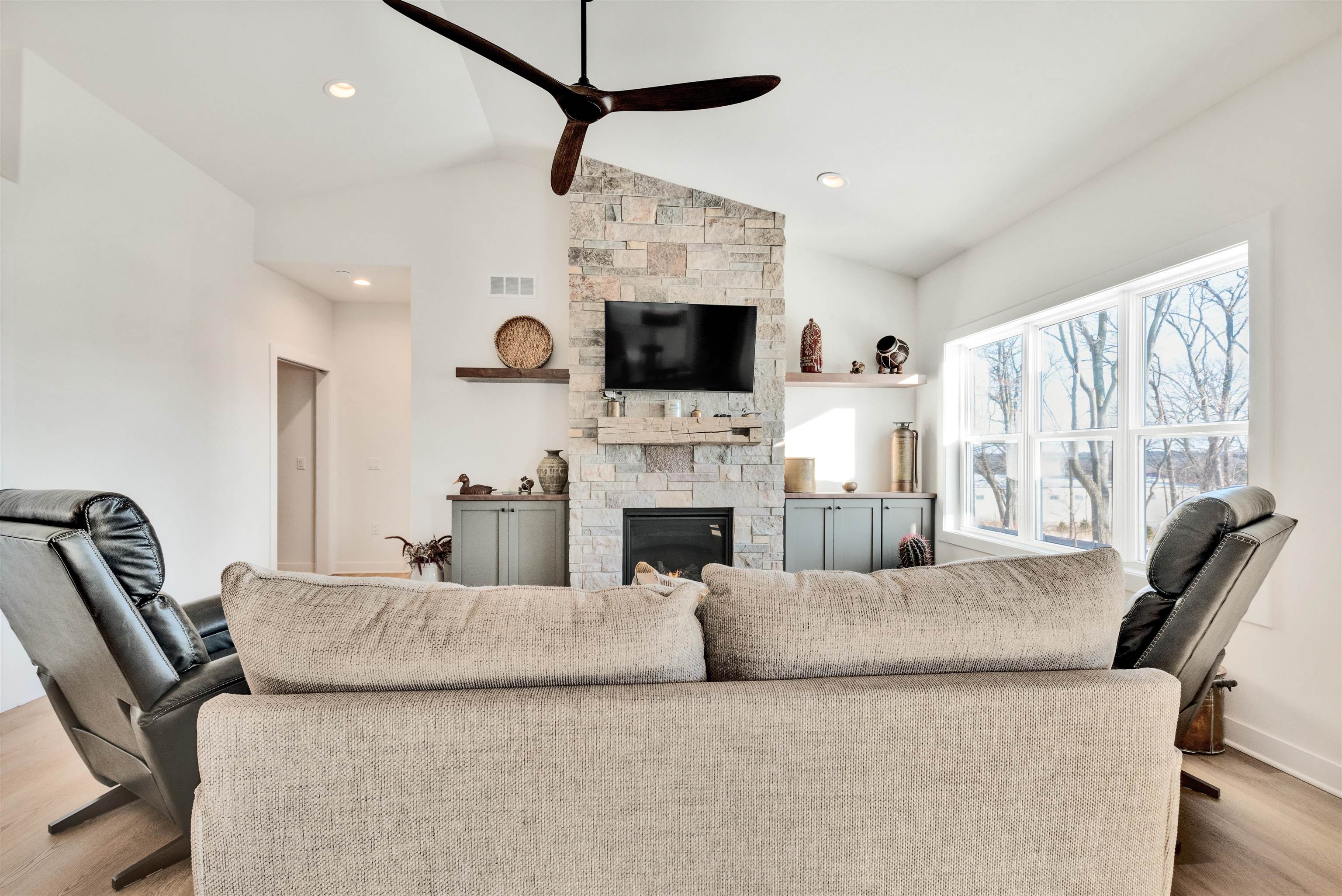 4147 Fox Forest DeForest, WI 53532 - Photo 13 of 55