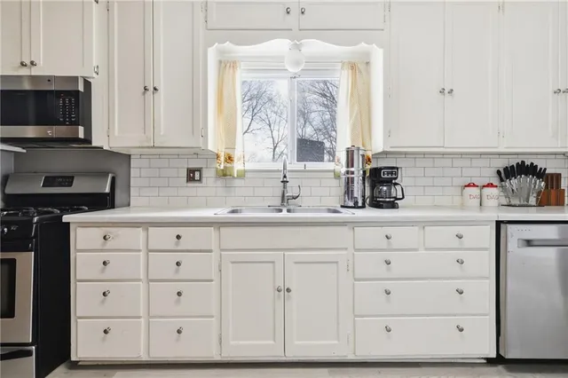 $229,000 | 5305 Ridgeway Avenue, Raytown, MO 64133