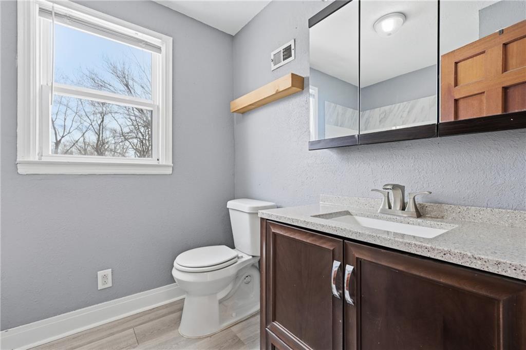 5305 Ridgeway Avenue Raytown, MO 64133 - Photo 21 of 32