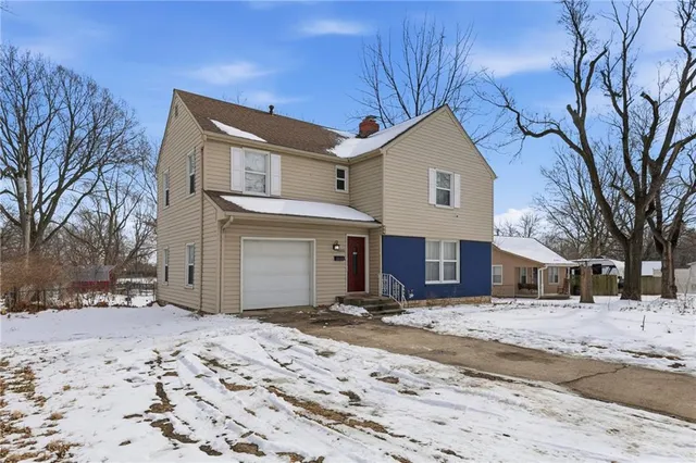 $229,000 | 5305 Ridgeway Avenue, Raytown, MO 64133