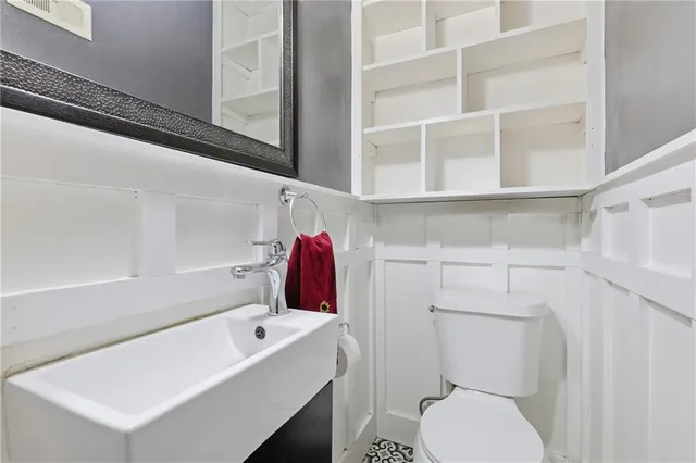 $229,000 | 5305 Ridgeway Avenue, Raytown, MO 64133