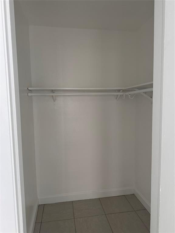 3050 Northeast 5th Terrace, Unit 6 Wilton Manors, FL 33334 - Photo 11 of 22 a view of small space