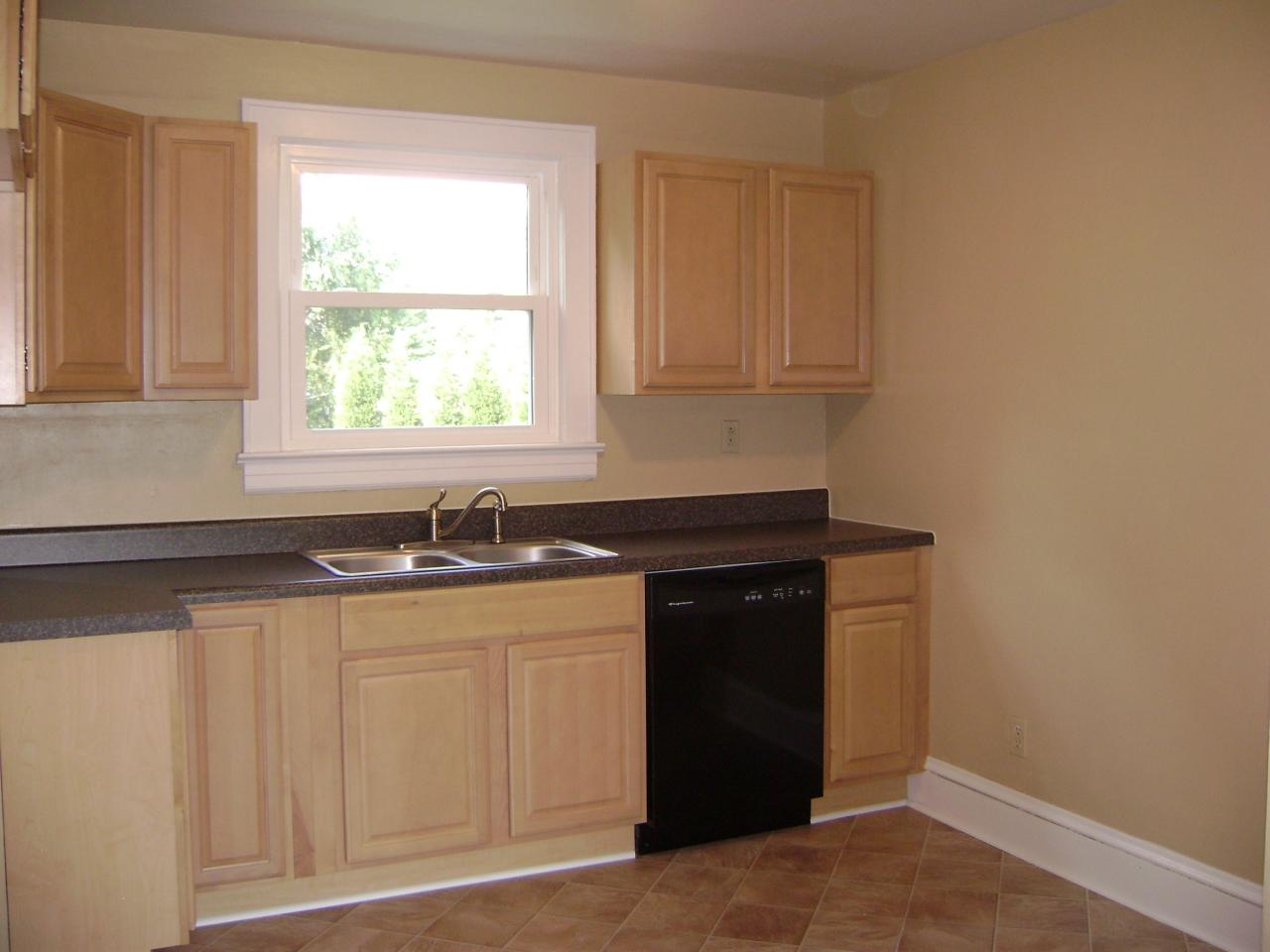 245 Bonavista Road Salem, VA 24153 - Photo 4 of 7 kitchen