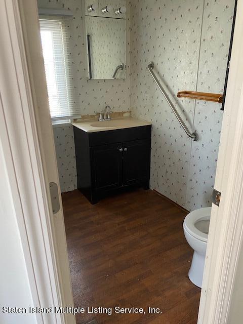 2701 Goethals Road North, Unit F13 Staten Island, NY 10303 - Photo 15 of 30 BATH