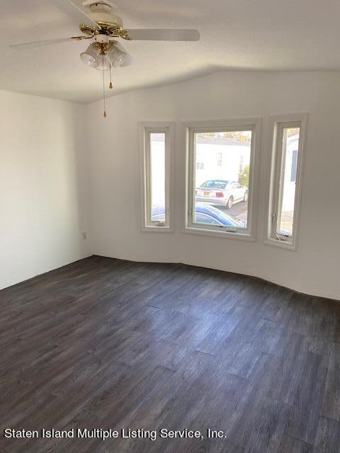 2701 Goethals Road North, Unit F13 Staten Island, NY 10303 - Photo 9 of 30 Bedroom 1