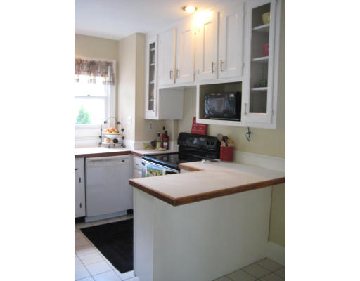 195 Winton Street Springfield, MA 01118 - Photo 7 of 20 Gallery Image 7
