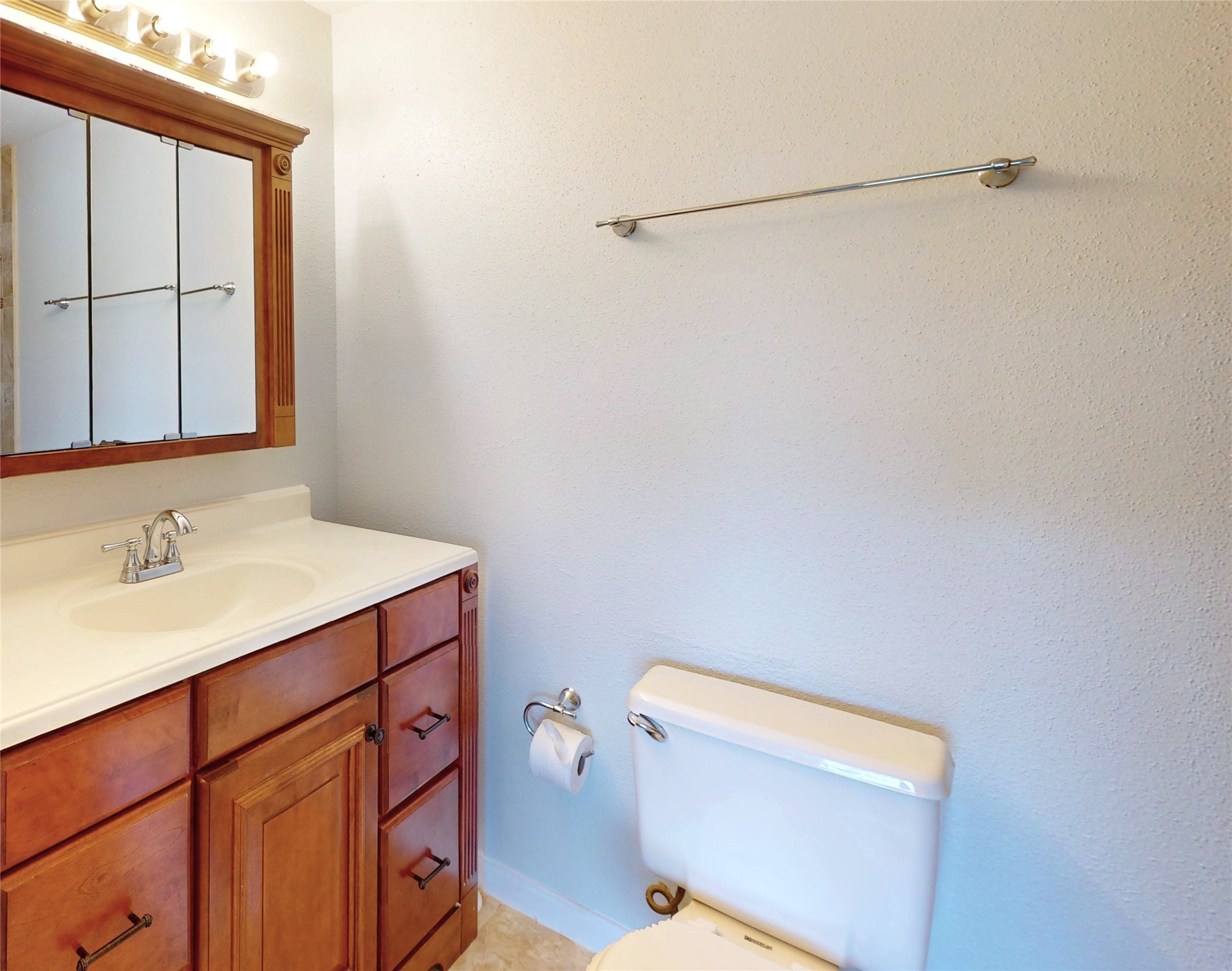 793 Davis Road, Unit 111 League City, TX 77573 - Photo 14 of 37 Primary bath vanity.