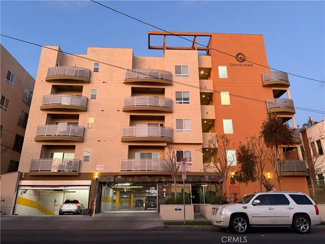 $2,900 | 2311 West 10th Street, Unit 404, Los Angeles, CA 90006